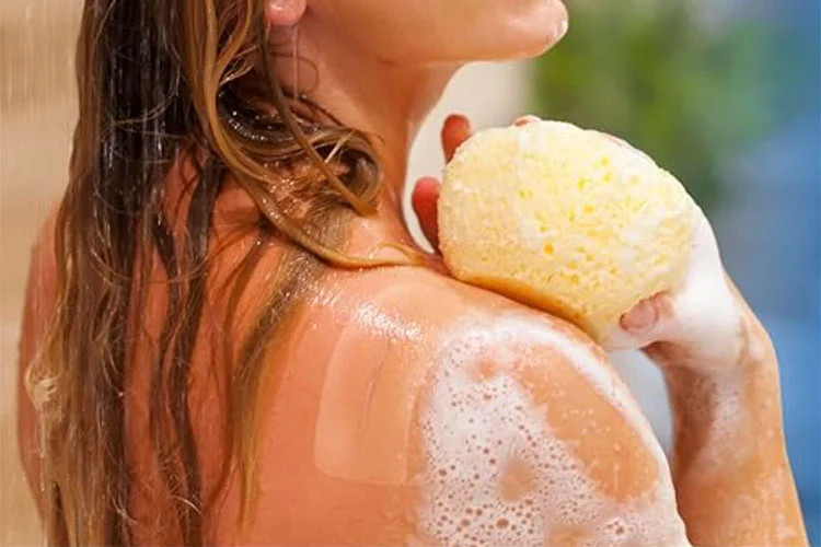 Firma z Singapuru przedstawia naszywkę na bliznę w kolorze skóry zasilaną RNA