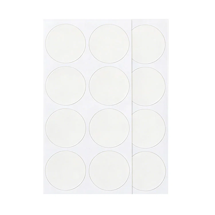 Uzdrawiające plastry na pryszcze w kształcie serca